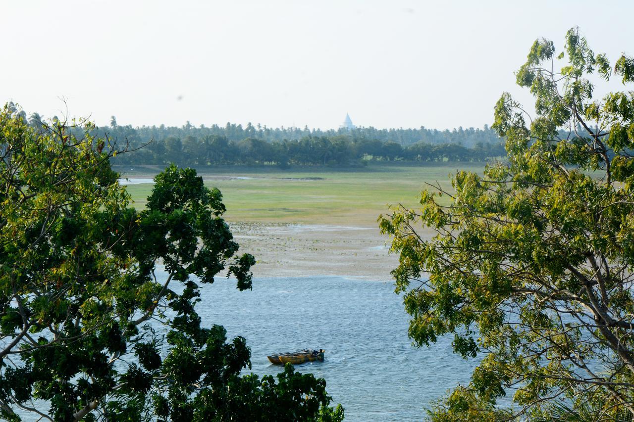Diya Dahara Lake Resort Яла Екстер'єр фото