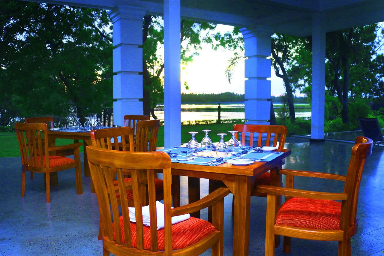 Diya Dahara Lake Resort Яла Екстер'єр фото
